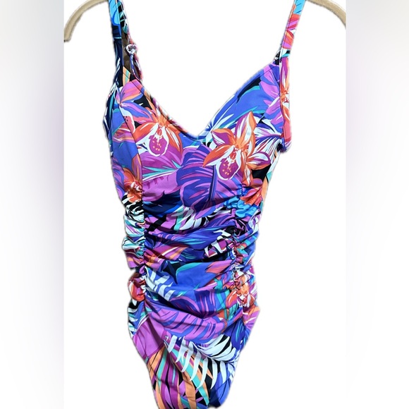 NWT Women's Ring Back One Piece Swimsuit - Aqua Green® Multi Color - SIZE Small - Picture 4 of 5